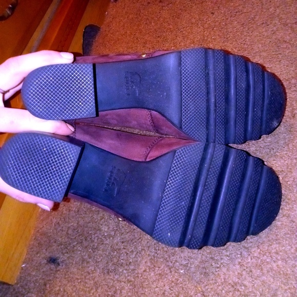 SOREL woman's heeled rain boots size 9 - Picture 3 of 6